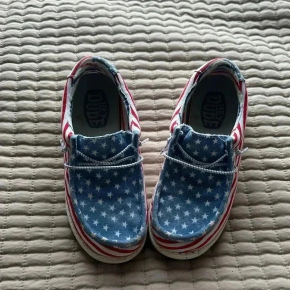 HEY DUDE WALLY YOUTH PATRIOTIC‎ YOUTH SHOES SIZE Y2-L3 EUC SUPER COOL SHOES - Picture 3 of 16